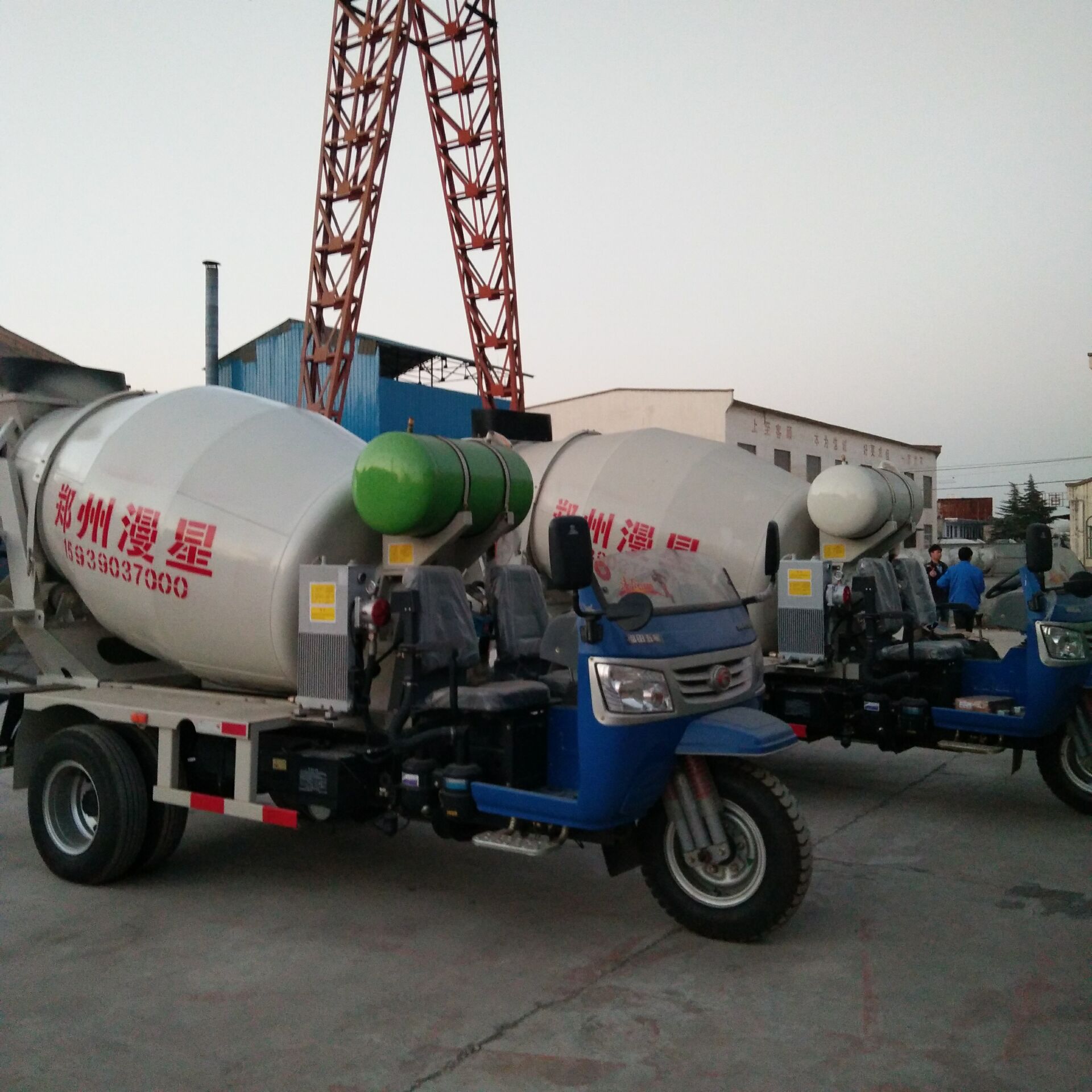 小型混凝土攪拌車(chē)